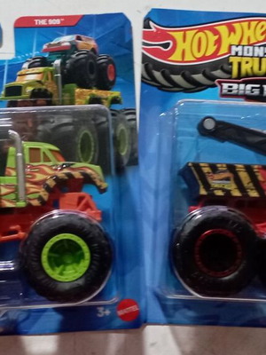 Hot Wheels Monster Trucks Bone Shaker και The 909, σετ 2