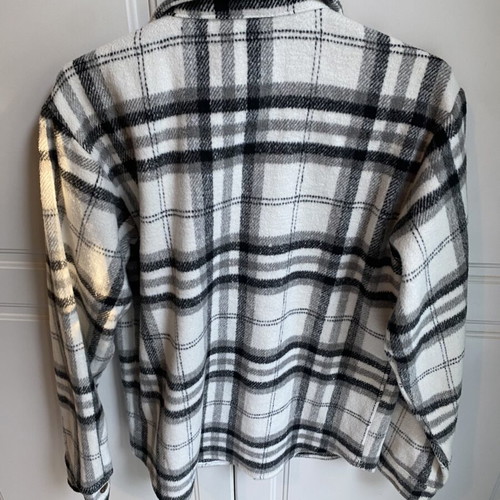 Alouette boys' shirt size 12, like new, black and white