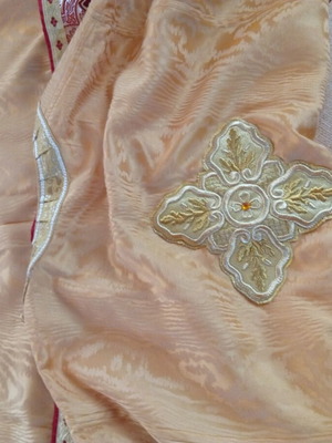 Deacon Vestment like new, medium height
