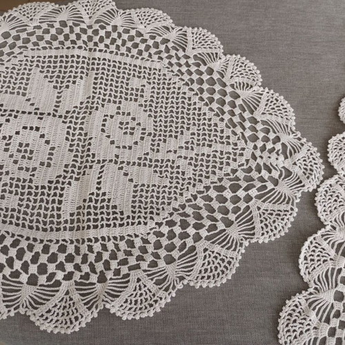 Set of 3 handmade crochet doilies with filet pattern, new