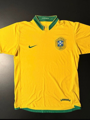 Brazil national football jersey like new, size medium
