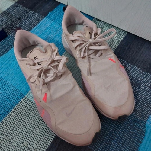 Nike Run dusty pink athletic shoes used, size 40.5
