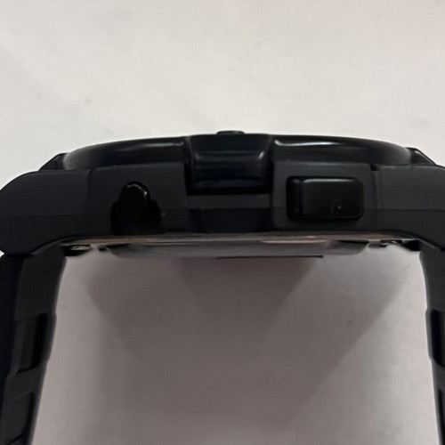 Lorus digital watch 45mm like new, gold color