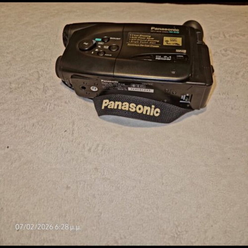 Panasonic video camera like new with accessories and two batteries