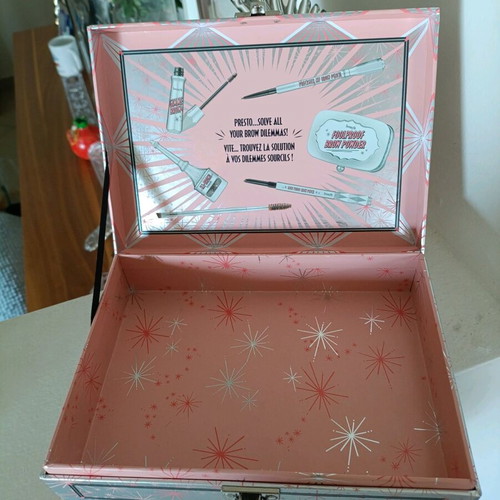 Benefit collectible box with metal clasp like new