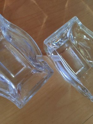 Crystal ashtrays like new, set of 2, transparent
