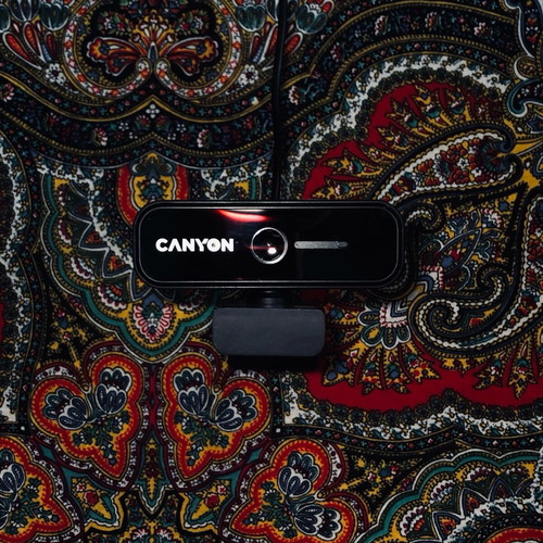 Canyon camera like new for office and video calls with sliding cover