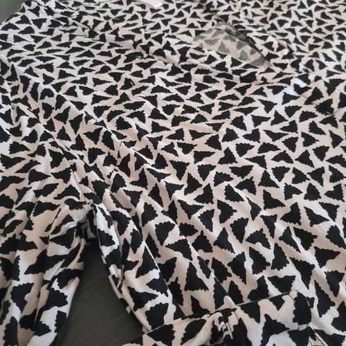 H&M shirt used, size M, black patterned