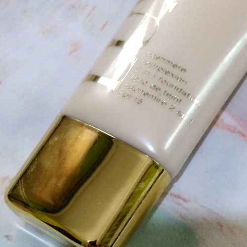Avon Luxe Cashmere 2-in-1 foundation with SPF 15 new 30ml