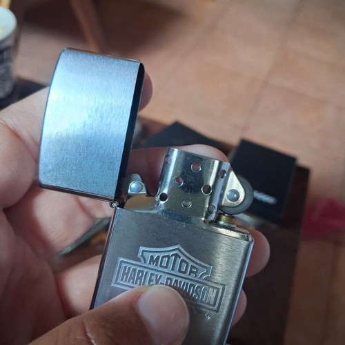 Zippo Harley-Davidson Bar & Shield 2003 lighter new, original box