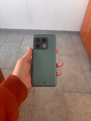 One Plus 10Pro 256GB τιρκουάζ σαν καινούργιο με ανάγκη αντικατάστασης οθόνης
