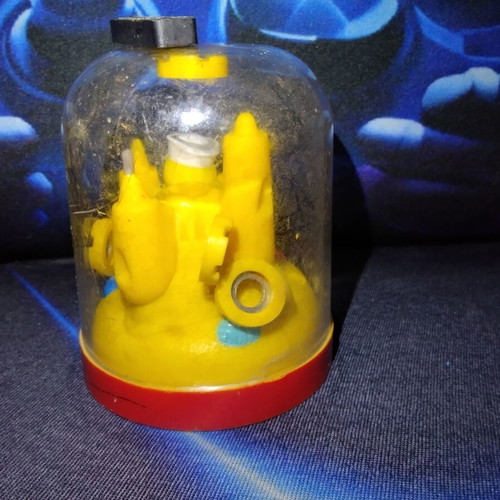 Tweety Vintage Magnetic Dome Toy 1990, used, Warner Bros