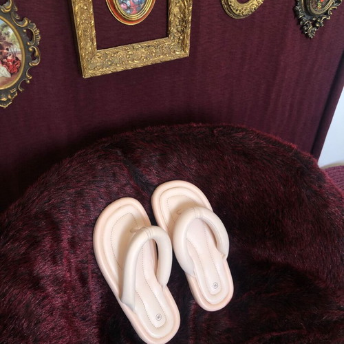 Women's flip flops size 36 like new, pink nude flatform