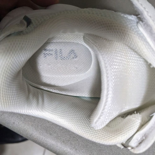 Fila girls' shoes size 34 like new, white athletic