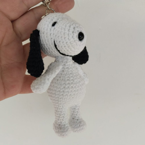 Handmade Snoopy keychain new, crocheted amigurumi