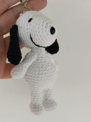 Handmade Snoopy keychain new, crocheted amigurumi