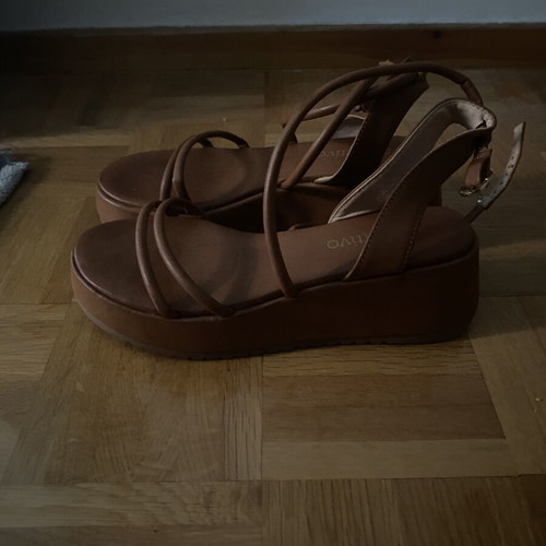 Attrattivo brown sandals like new, size 36