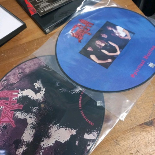 Death boxset used, 5 pic discs vinyl, poster and CD