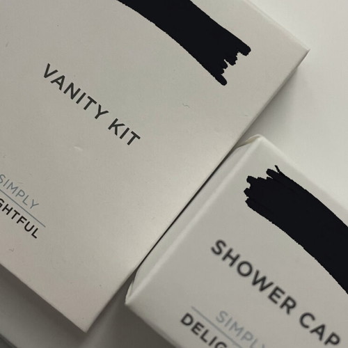 Vanity Kit και Shower Cap καινούργια από γνωστή αλυσίδα ξενοδοχείων