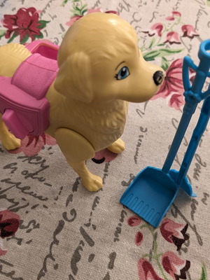 Σκυλάκι της Barbie μεταχειρισμένο με μηχανισμό για κακάκια