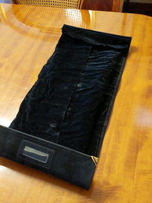 Leather jewelry presentation case like new, black