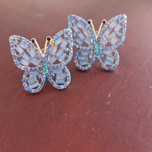 Butterfly rhinestone pierced earrings new