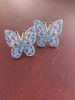 Butterfly rhinestone pierced earrings new