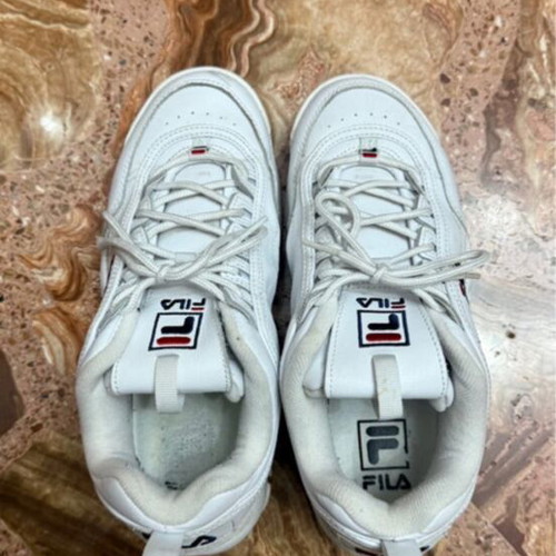 Fila casual shoes size 42 in excellent condition slightly used