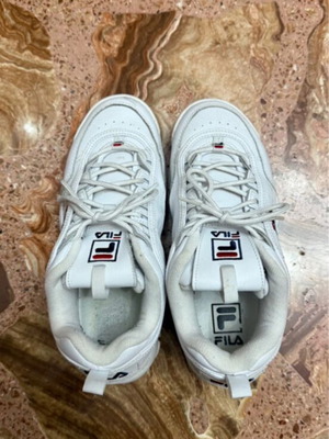 Fila casual shoes size 42 in excellent condition slightly used