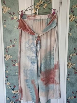 Emery Rose Shein Tie-Dye Wide-Leg Pants like new, multicolor