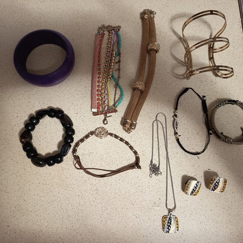 Bracelets, assorted set