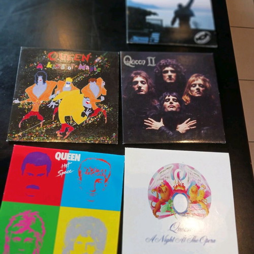 CD box set used, 18 albums with Sting, Queen, Dire Straits, Eric Clapton