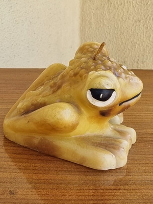 Frog candle from Mexico in good condition