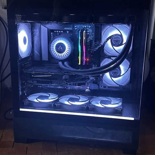 Gaming PC 4K Ultra High with Ryzen 7 7800X3D and RTX 4070 Super EVO