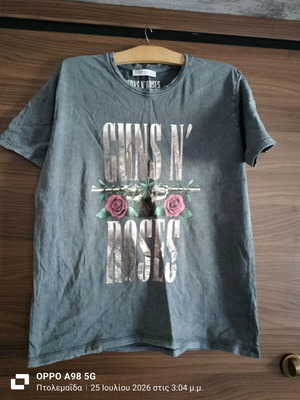 Makó T-shirt with Guns N' Roses print like new