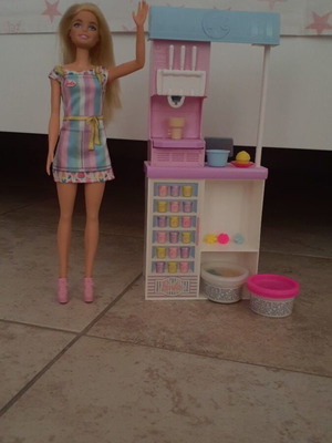 Barbie Ice Cream Workshop HCN46 like new