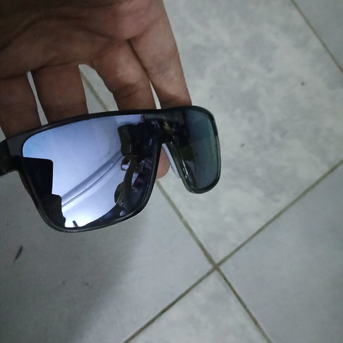 Sunglasses Reebok and Hawkers used, one sports mask with scratches