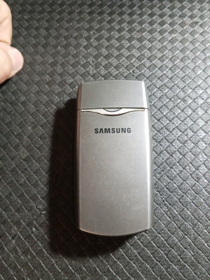 Samsung mobile phone used, button issues, gray