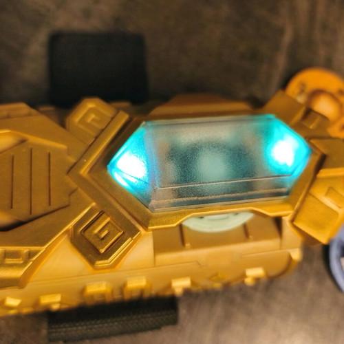 Giochi Preziosi Gormiti Elemental Bracer like new with lights and sounds