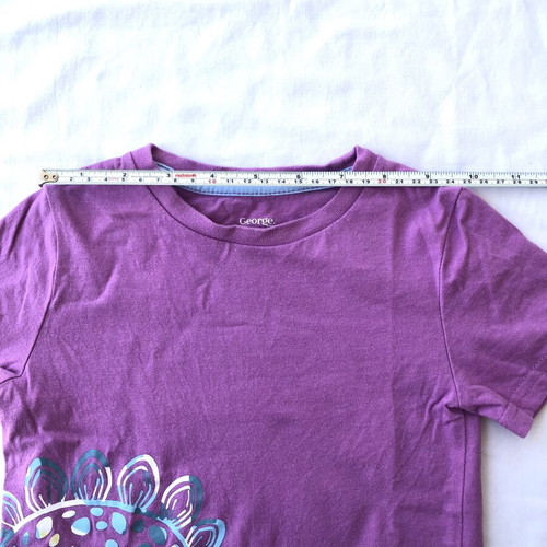 George toddler purple t-shirt with dinosaur, like new, size 3 years