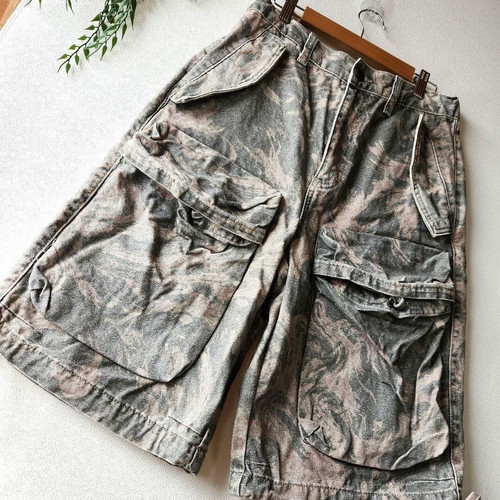 Zara baggy cargo shorts like new, size M, gray and green