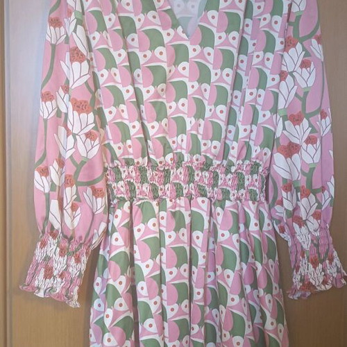 Never On Sunday dress multicolor, like new, satin