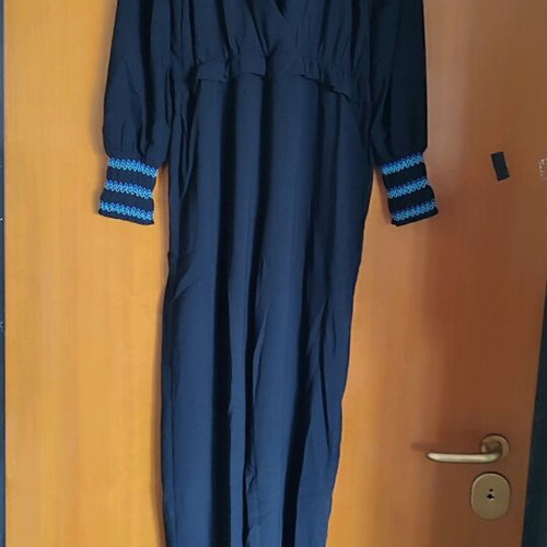 Dresses and Jumpsuits like new, pack of 12 pieces