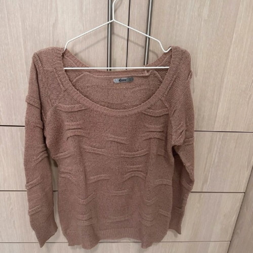 Stradivarius light sweater pink - dusty apple with gold thread like new