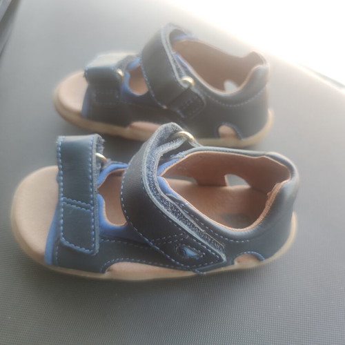 Bobux baby sandals size 22 like new, dark blue with light blue details