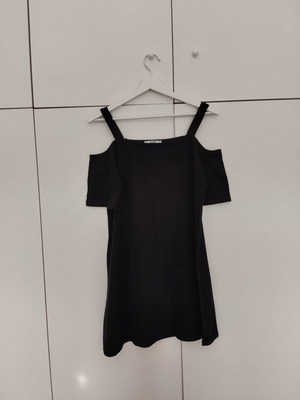Φόρεμα off shoulder μαύρο μεταχειρισμένο, small-medium