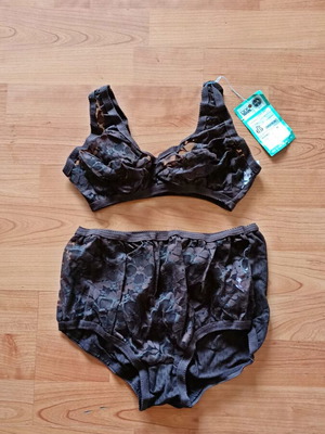 Lace set new, size M, brown