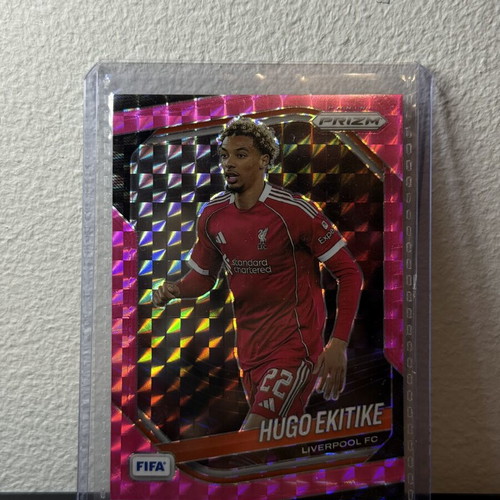Hugo Ekitike Pink Mosaic Panini Prizm 2025/26 Card new