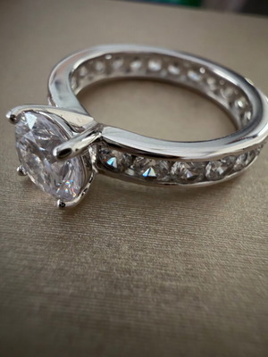 925 Silver Solitaire Ring with Round Stone Size 17 New