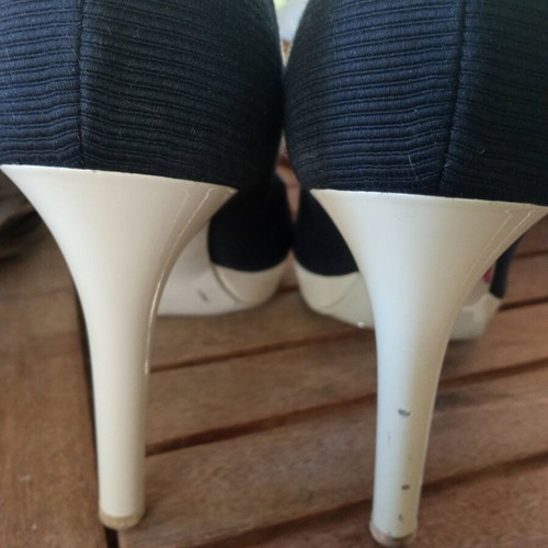 Stella McCartney Iconic Blue and White Heels Size 37 Used
